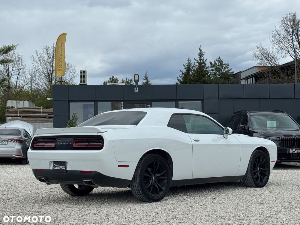 Dodge Challenger - 5