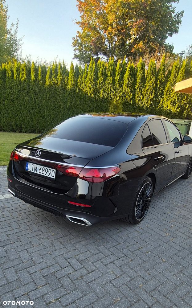 Mercedes-Benz Klasa E 300 9G-TRONIC AMG Line - 14