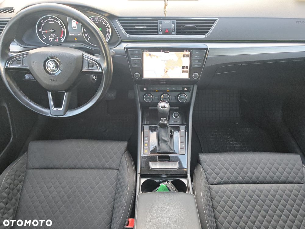 Skoda Superb 2.0 TDI 4x4 DSG Style - 35