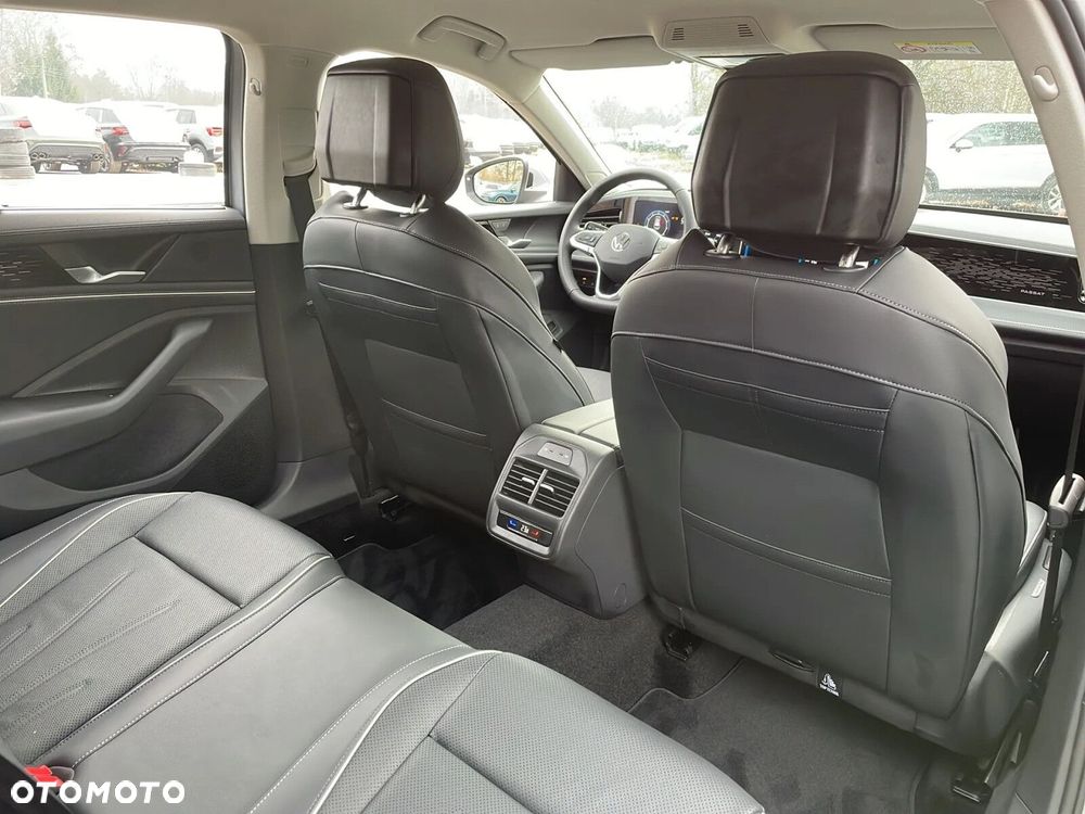 Volkswagen Passat Variant - 22