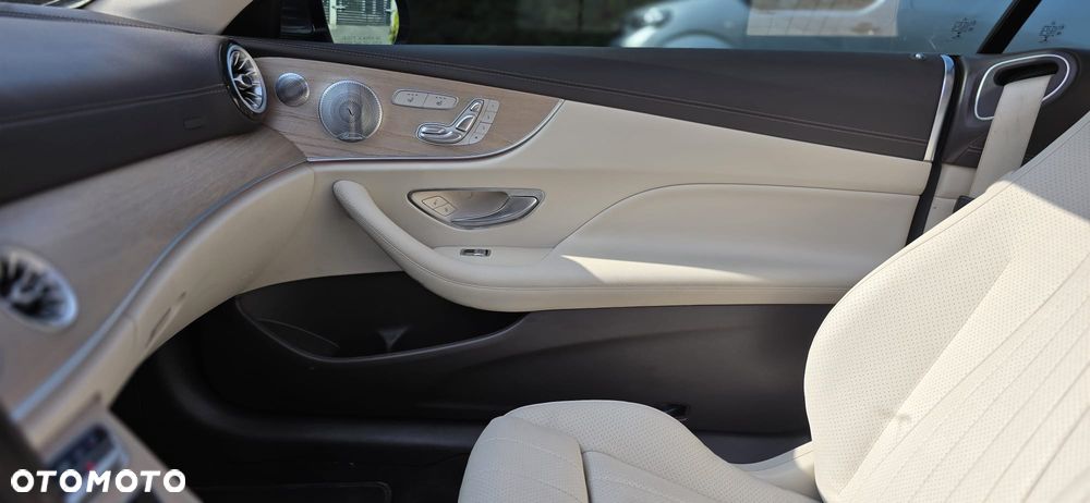 Mercedes-Benz Klasa E 400 - 29