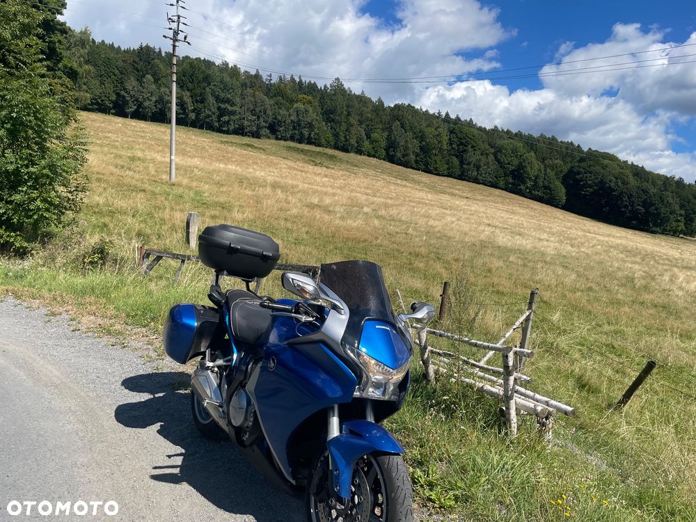 Honda VFR - 24