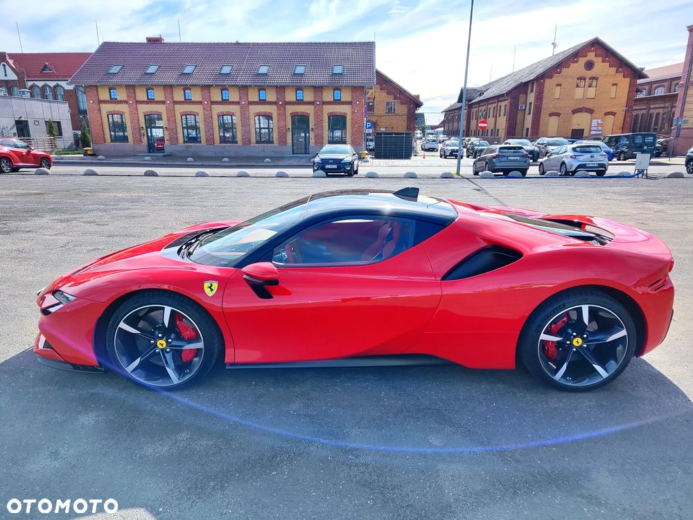 Ferrari SF90 Stradale - 10