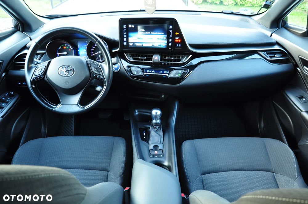 Toyota C-HR Business-Edition - 12