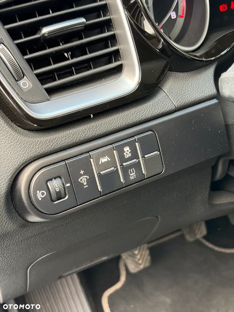 Kia Ceed 1.0 T-GDI Business Line Plus - 30