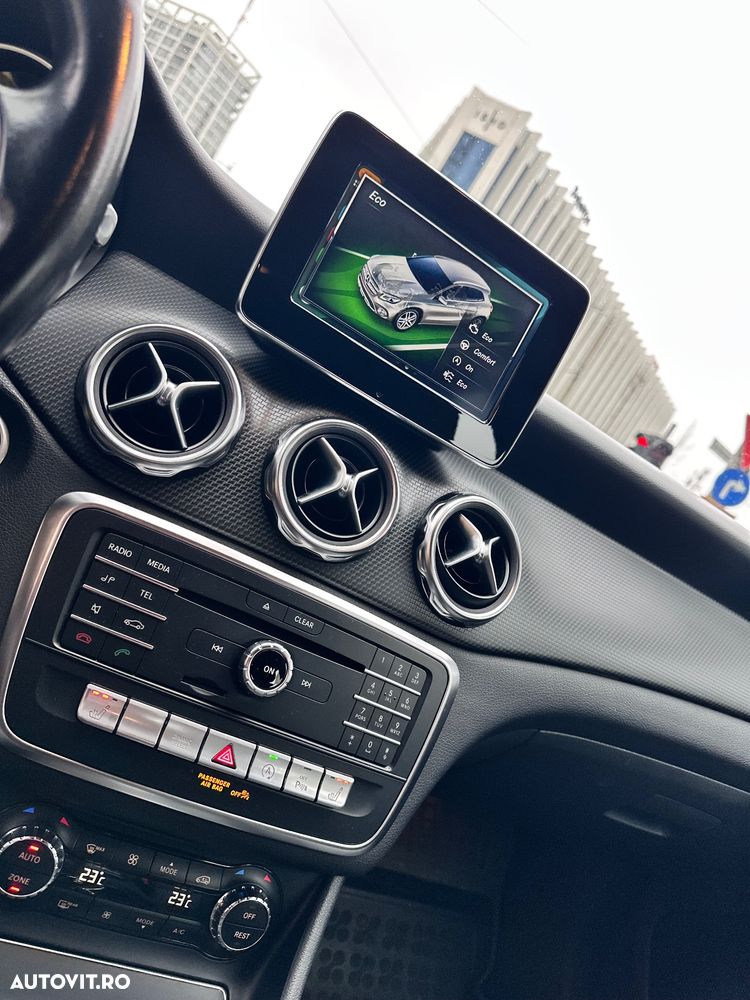 Mercedes-Benz GLA 180 7G-DCT UrbanStyle Edition - 18