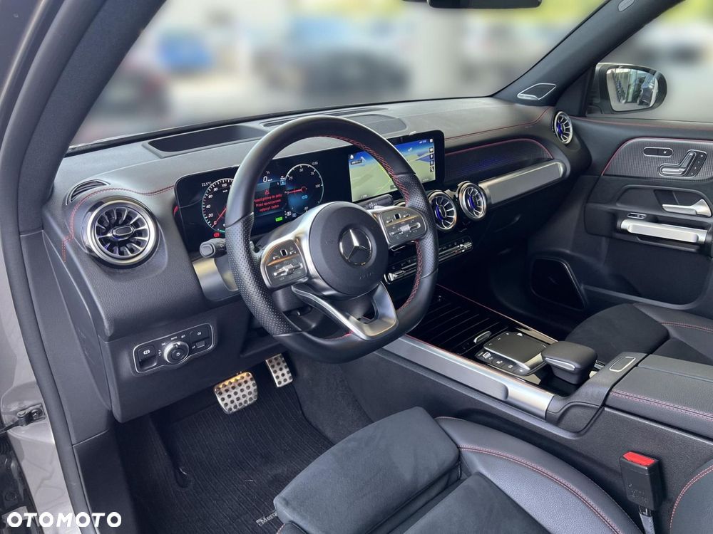 Mercedes-Benz EQB - 11