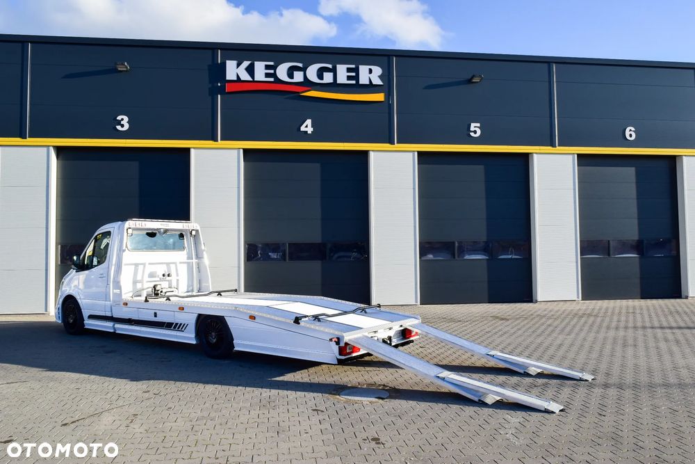 Mercedes-Benz Sprinter 319 - 13
