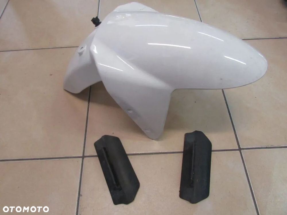 Triumph Tiger 1050 06-12 błotnik przód - 1