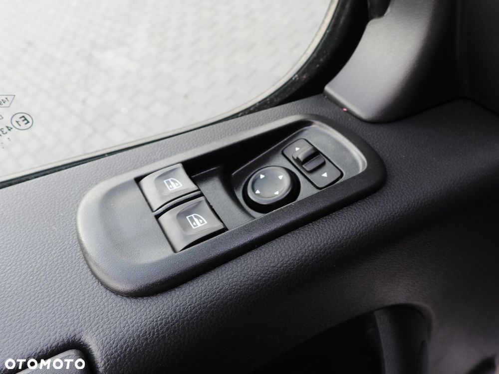 Renault MASTER PLANDEKA 10 PALET TEMPOMAT NAWIGACJA LEDY PNEUMATYKA KLIMATYZACJA  165KM - 26