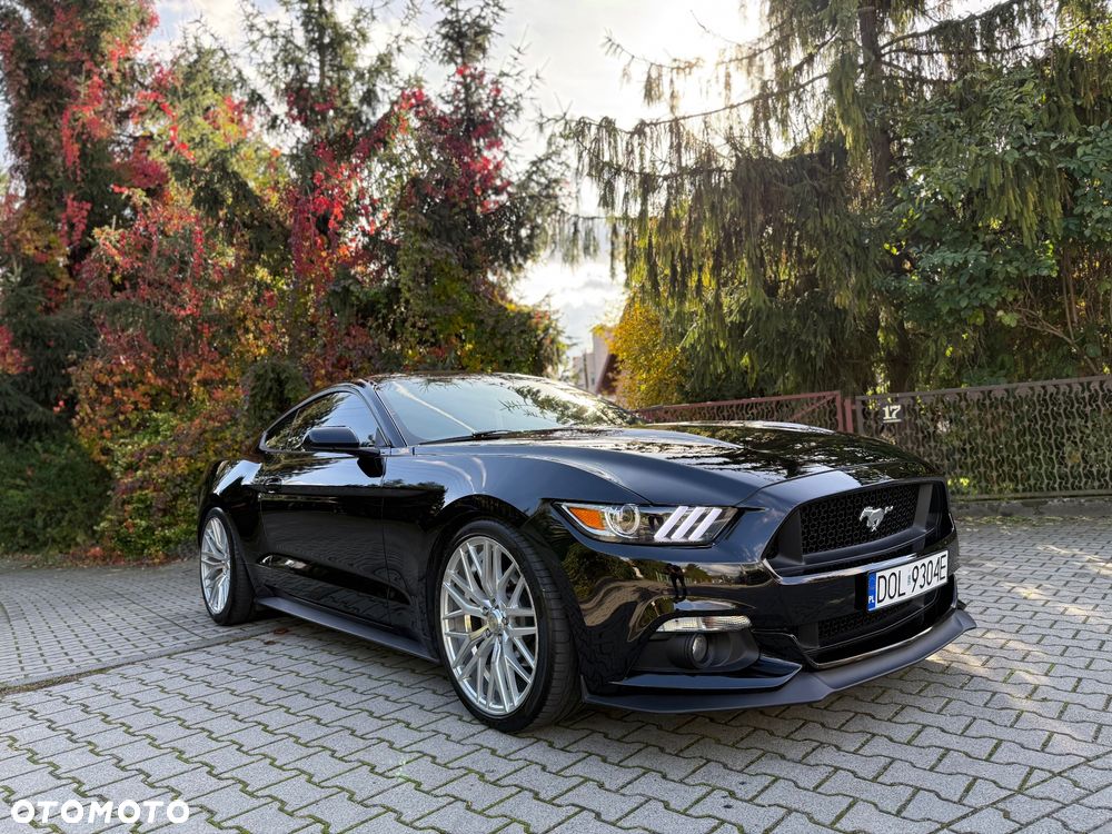 Ford Mustang - 1