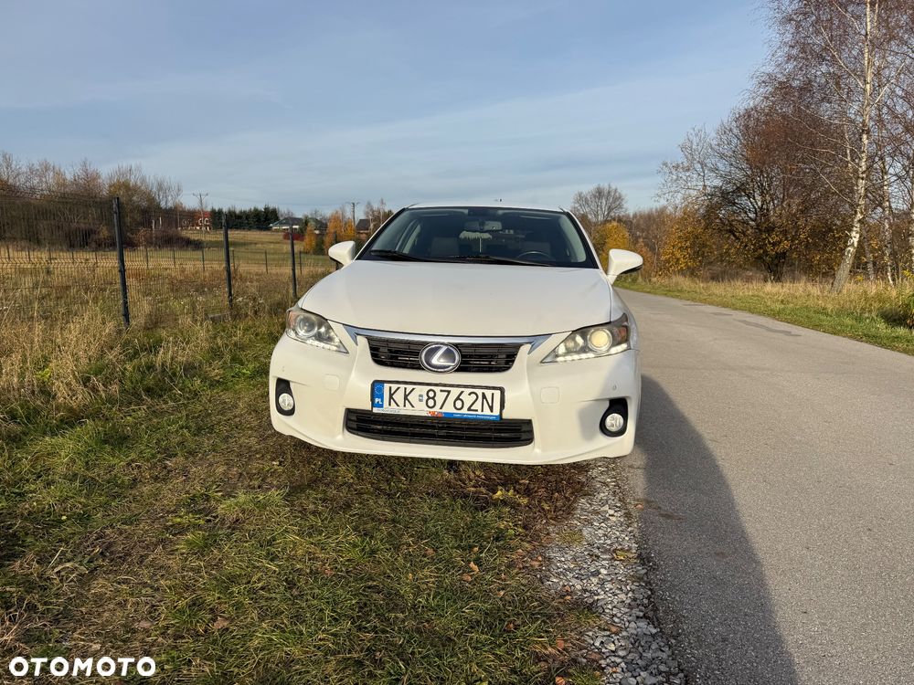 Lexus CT - 4