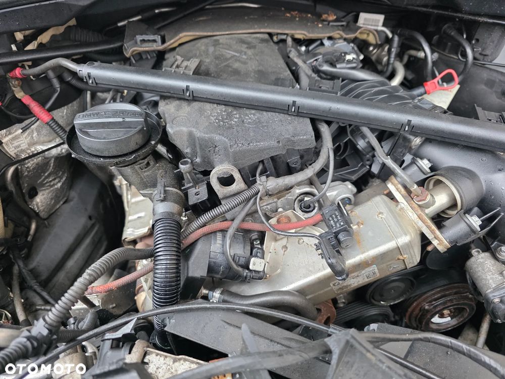 BMW Seria 3 318d Sport Line - 3