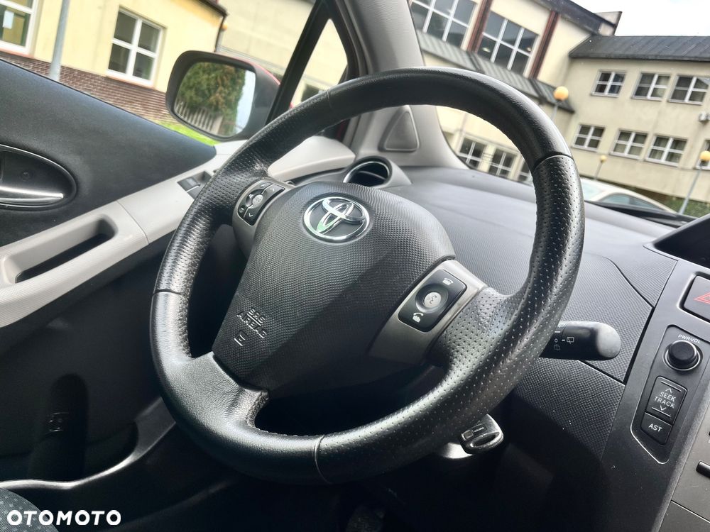 Toyota Yaris 1.33 VVT-i Executive - 20