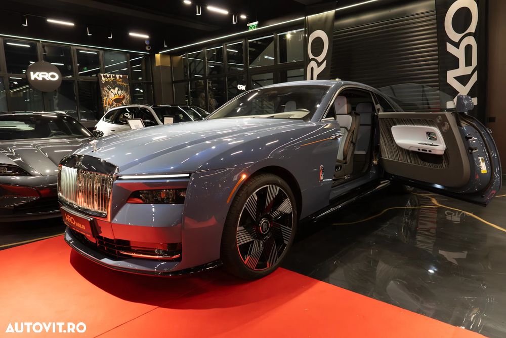 Rolls-Royce Spectre - 8