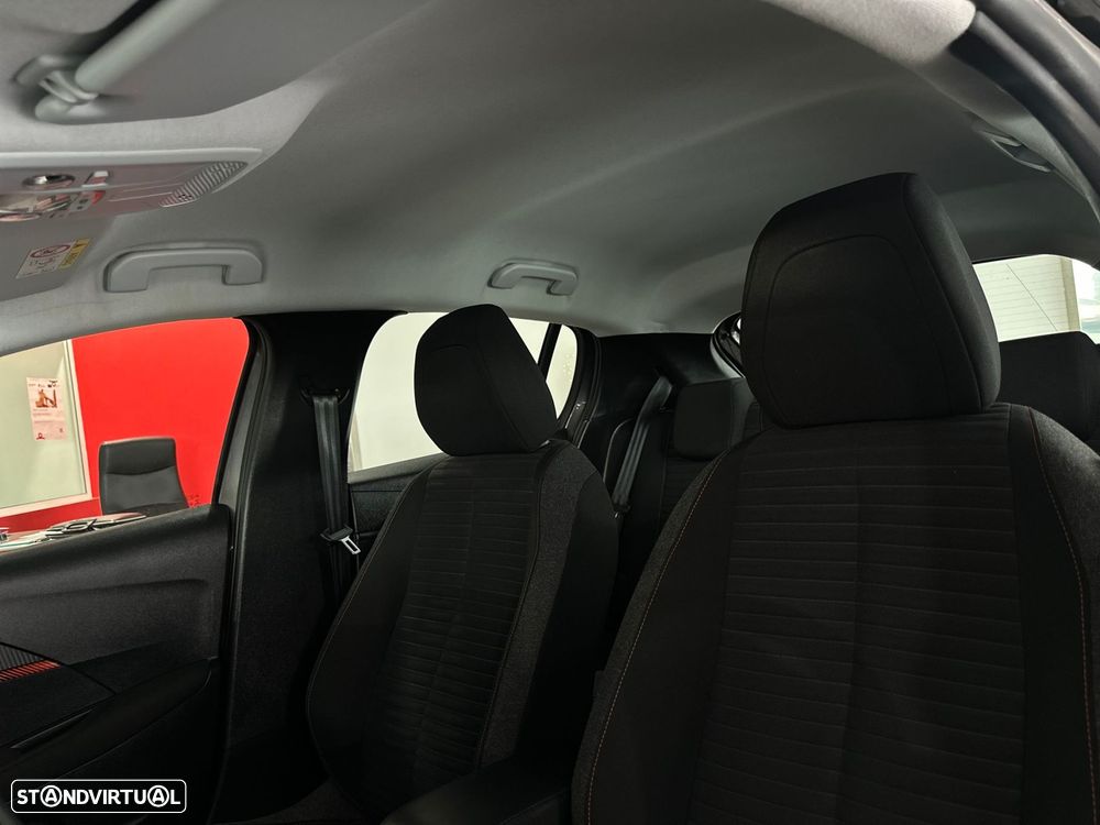 Peugeot 208 - 27