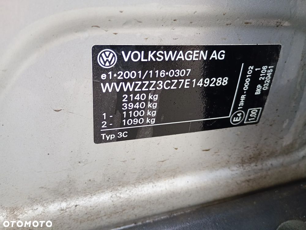 Volkswagen Passat 2.0 TDI DPF Comfortline - 14