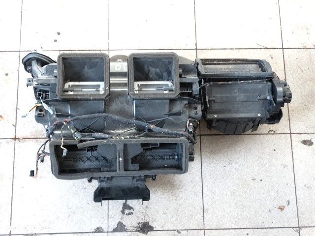 BMW 3 E90 E91 E92 335i Nagrzewnica Kompletna Klimatronik, Europa, Valeo IHKA E9x LL 64119132569 9132569   BMW 316d 316i 318d 318i 320i 320d  323i 325d 325i 328i 330d 330i 335i 335d - 1