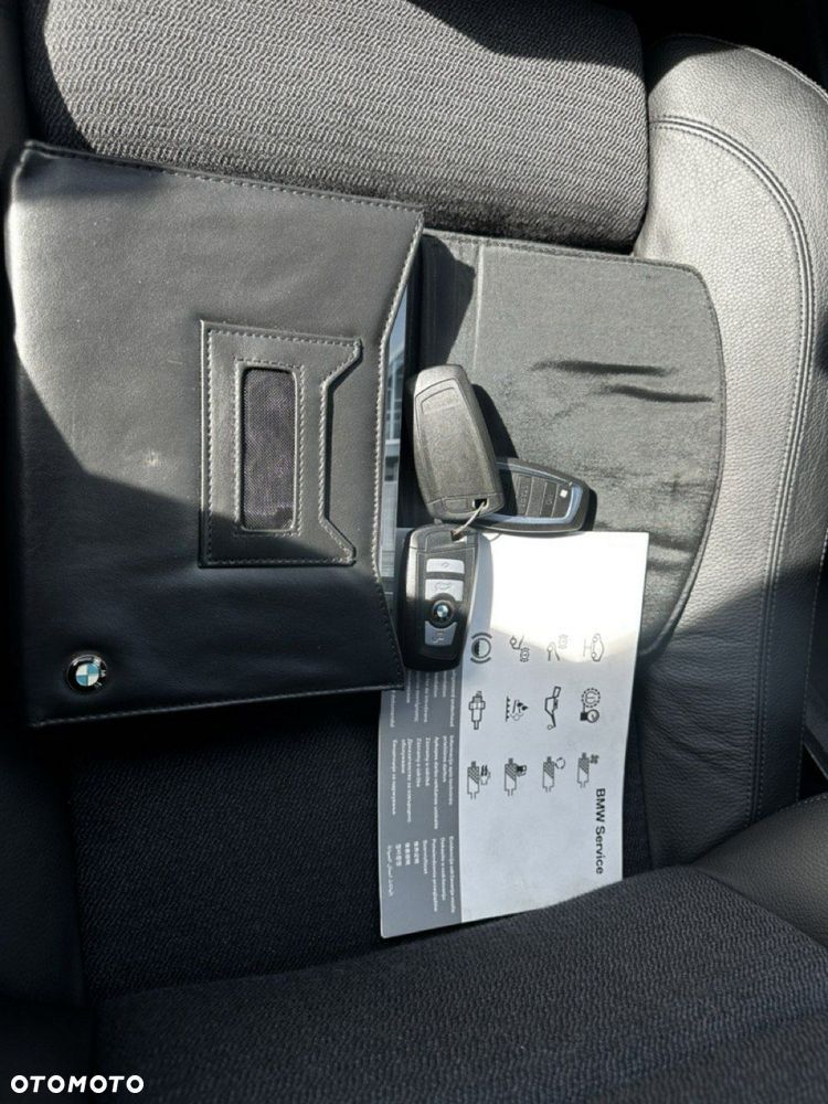 BMW Seria 5 530d Touring - 34