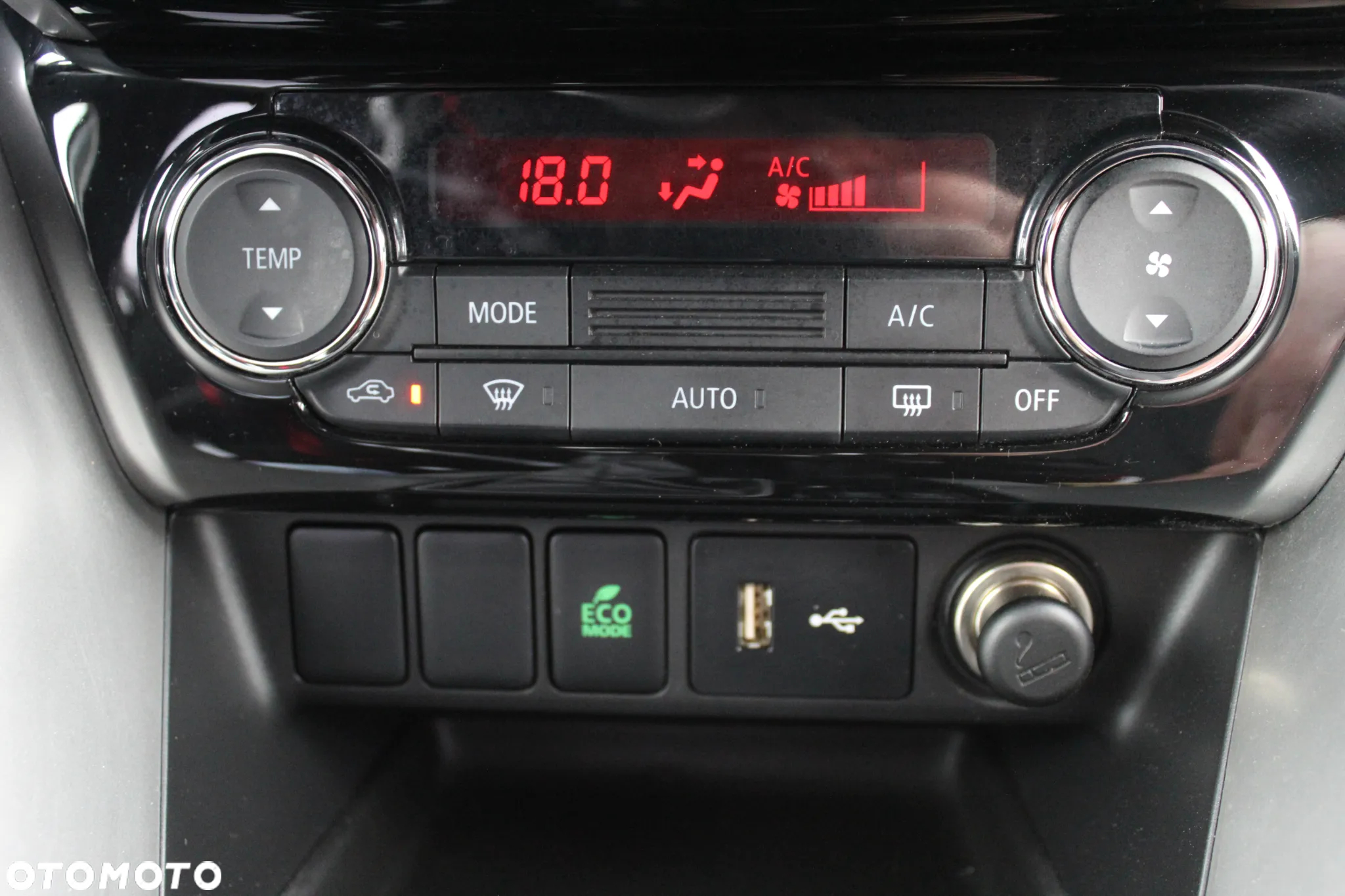 Mitsubishi Eclipse Cross 1.5 T GPF Invite - 14