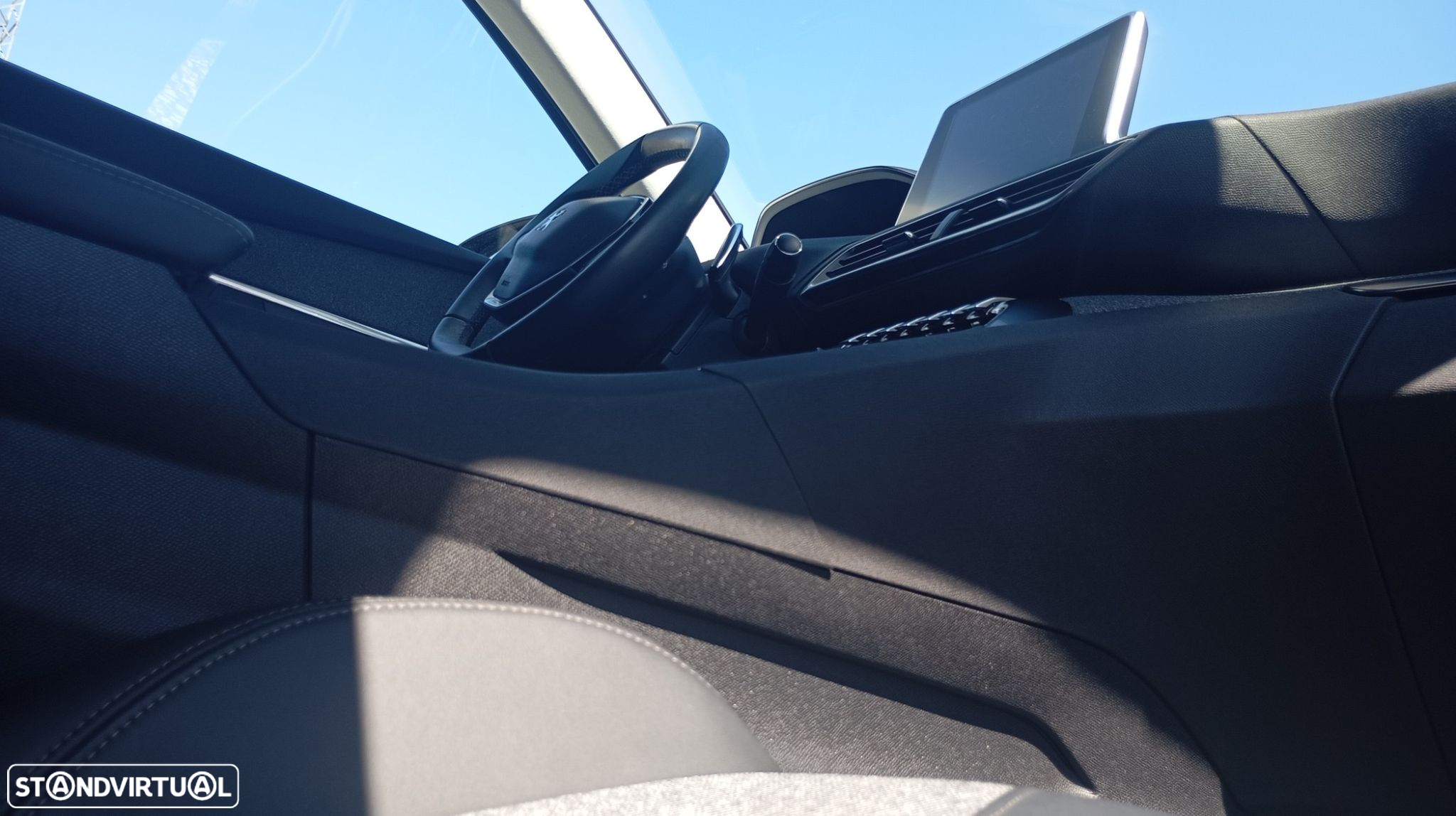 Peugeot 3008 PureTech 130 Stop & Start GPF EAT8 Allure Business-Pack - 13