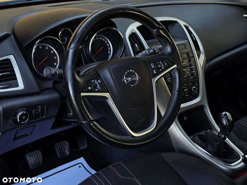 Opel Astra 1.6 Turbo 150 Jahre - 5