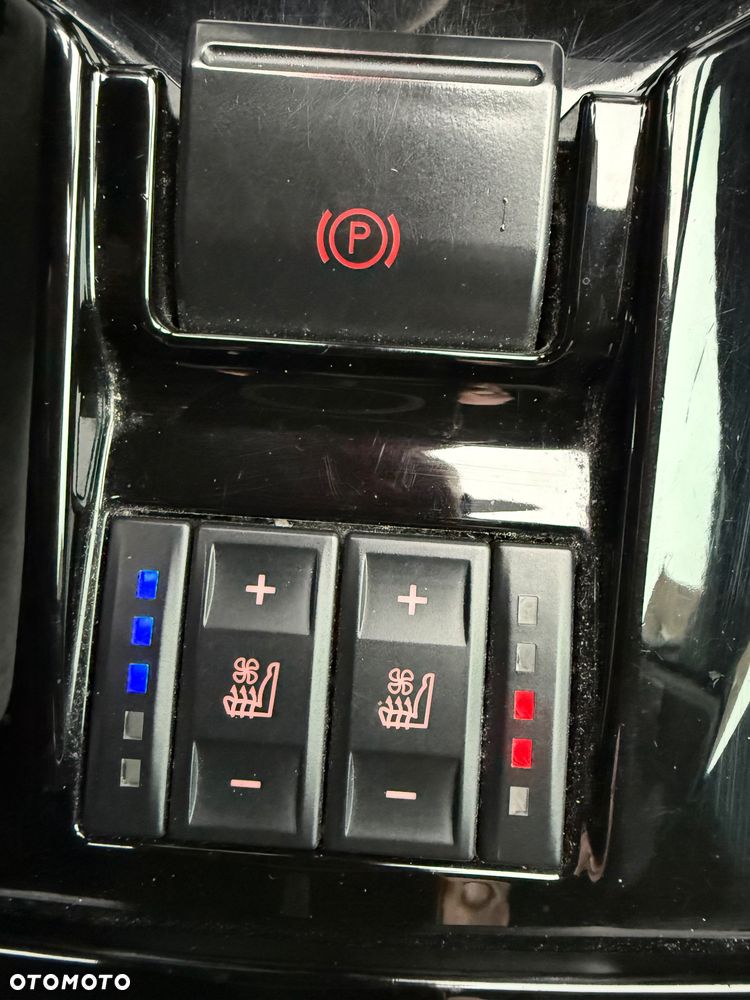 Ford S-Max 2.0 TDCi DPF Titanium - 23