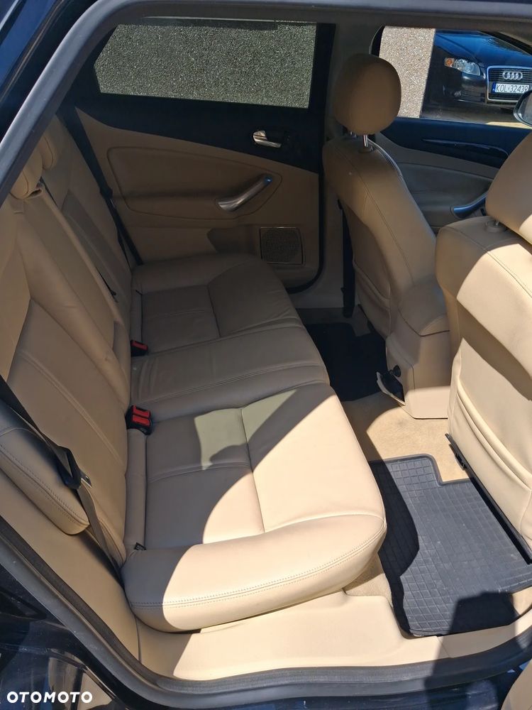 Ford Mondeo 2.0 Ghia - 8