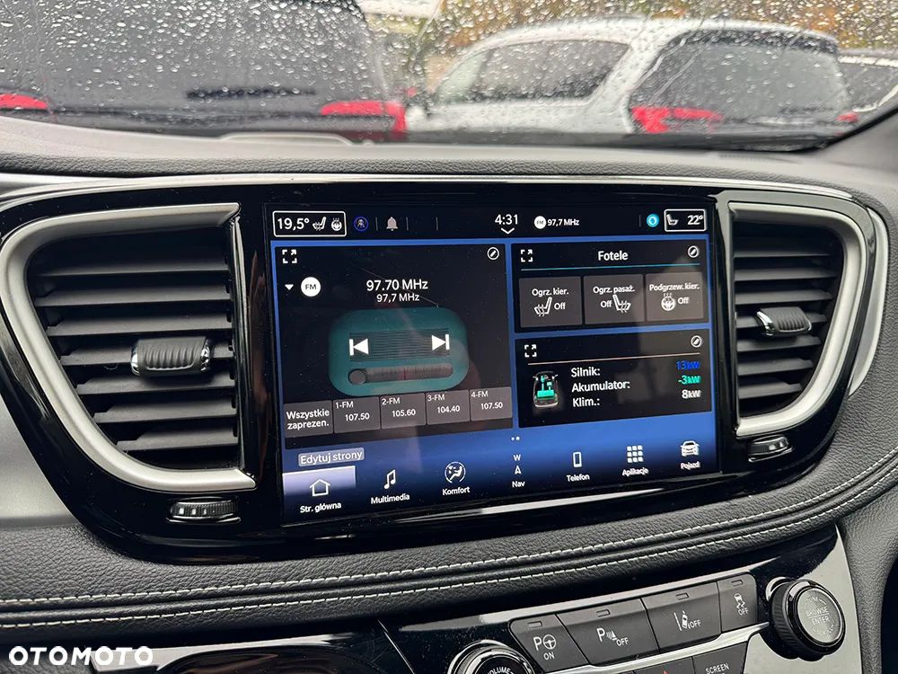 Chrysler Pacifica - 29