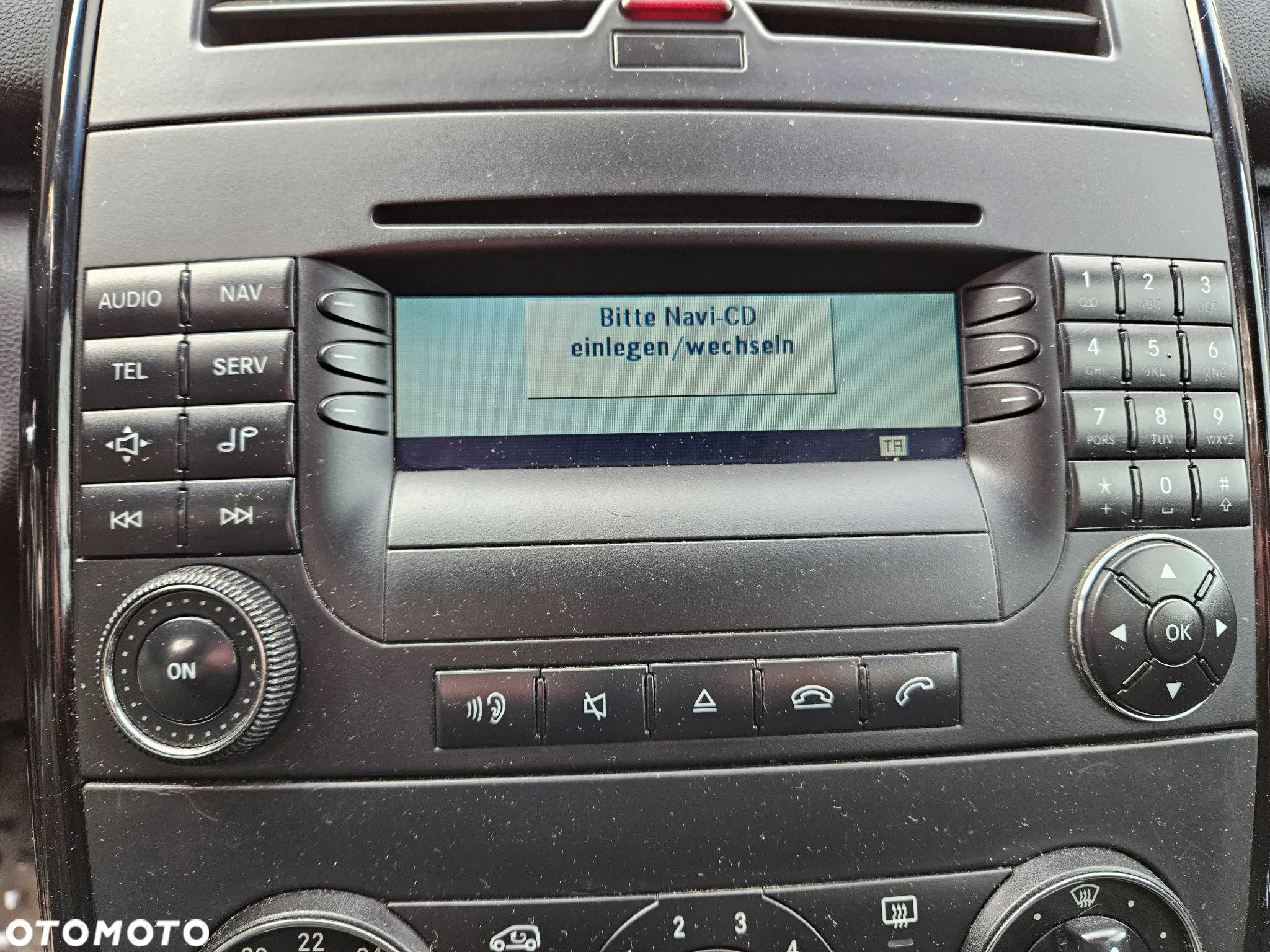 Mercedes A W169 radio fabryczne CD Navi nawigacja A1698204089 - 1