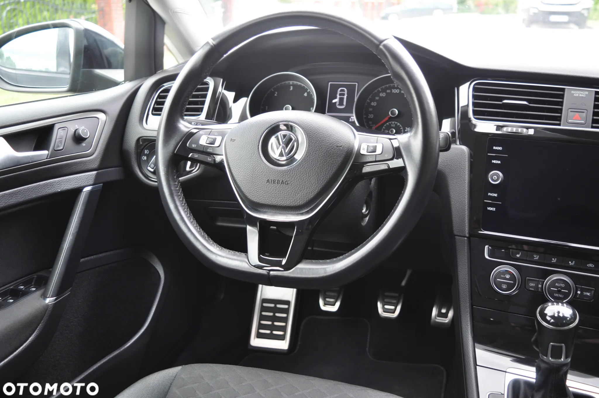 Volkswagen Golf 1.6 TDI Join - 34