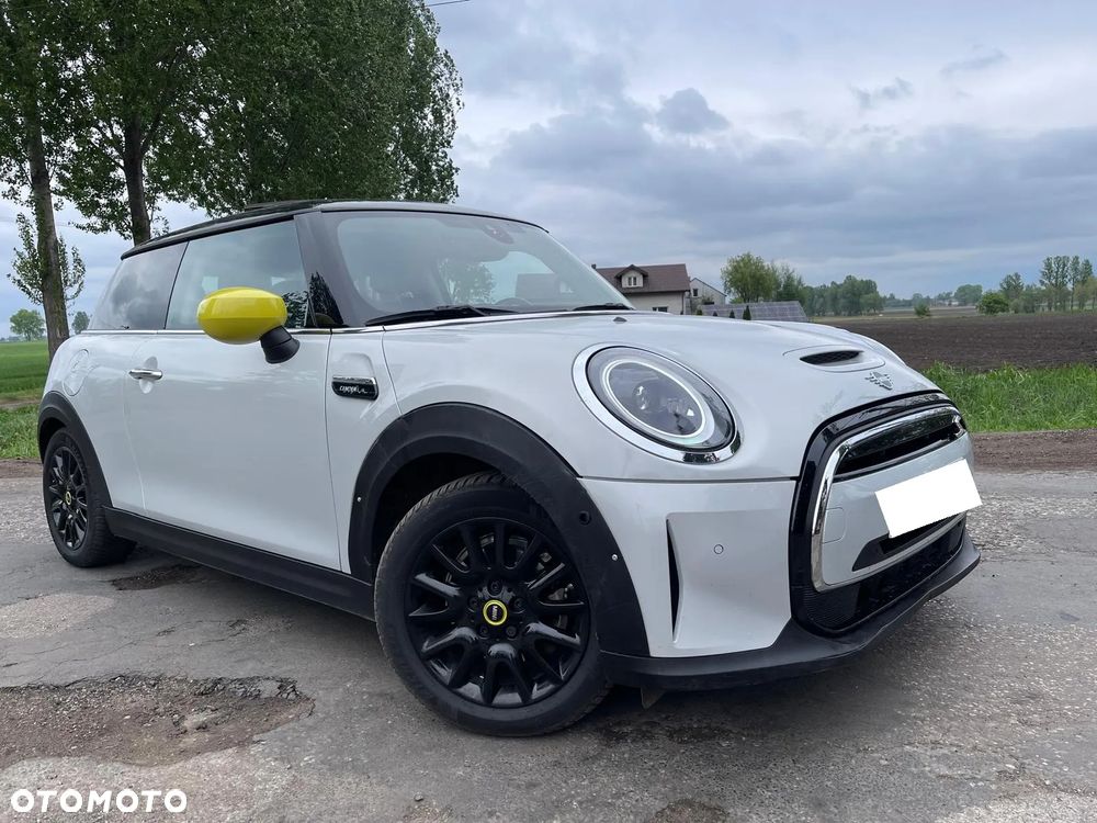 MINI Cooper SE Trim M - 1
