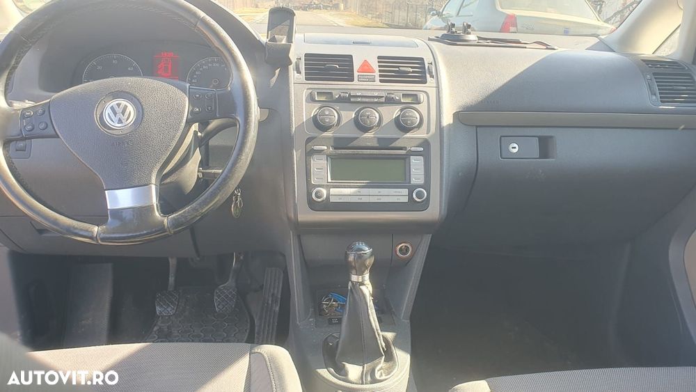 Volkswagen Touran 2.0 TDI DPF Cross - 1