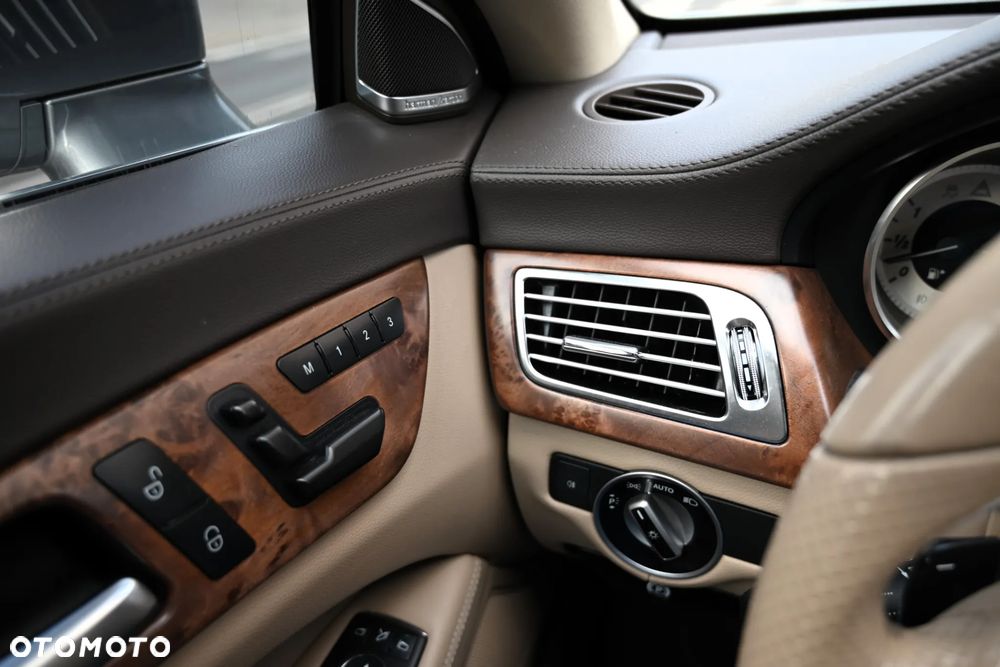 Mercedes-Benz CLS - 23