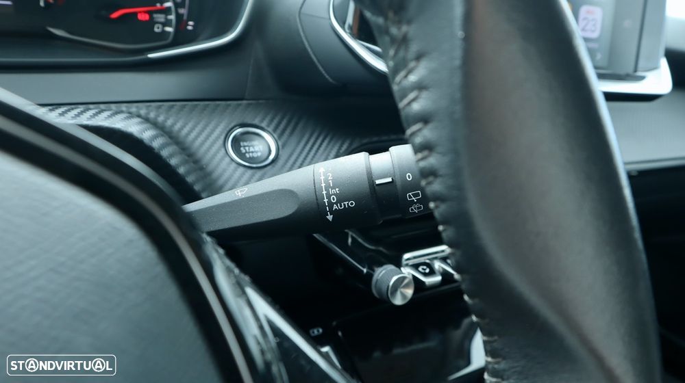 Peugeot 2008 PureTech 100 Allure - 47