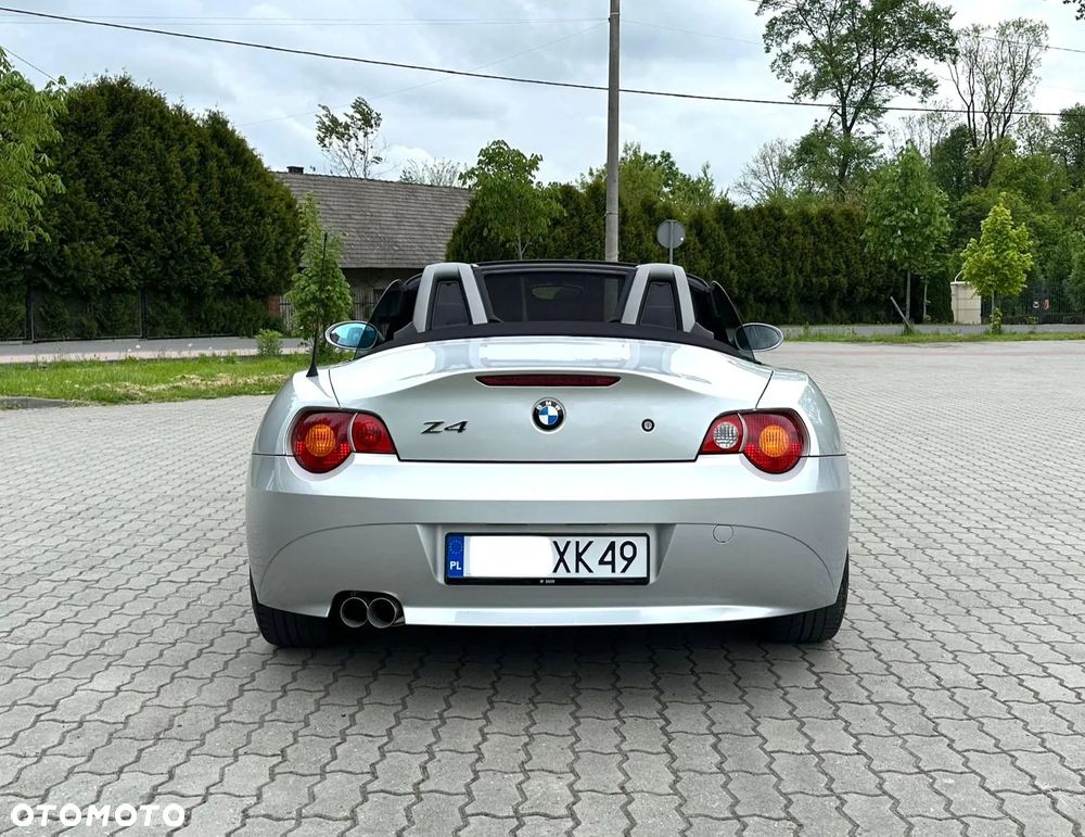 BMW Z4 2.2i - 10