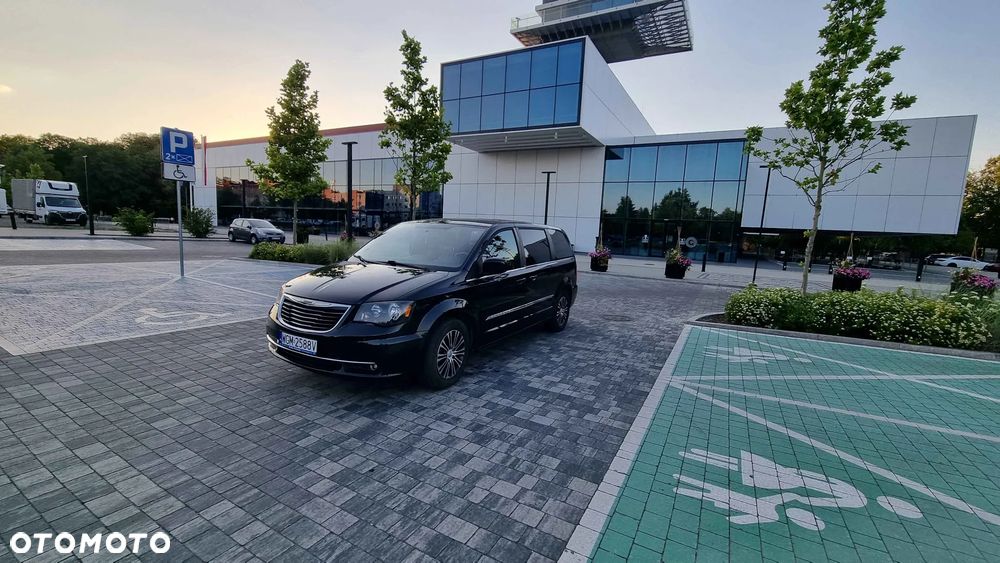 Chrysler Town & Country 3.6 Limited - 7