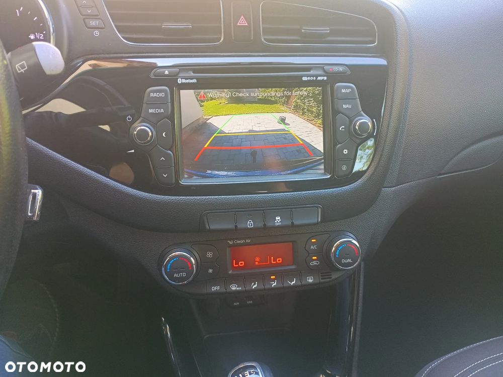 Kia Ceed - 9