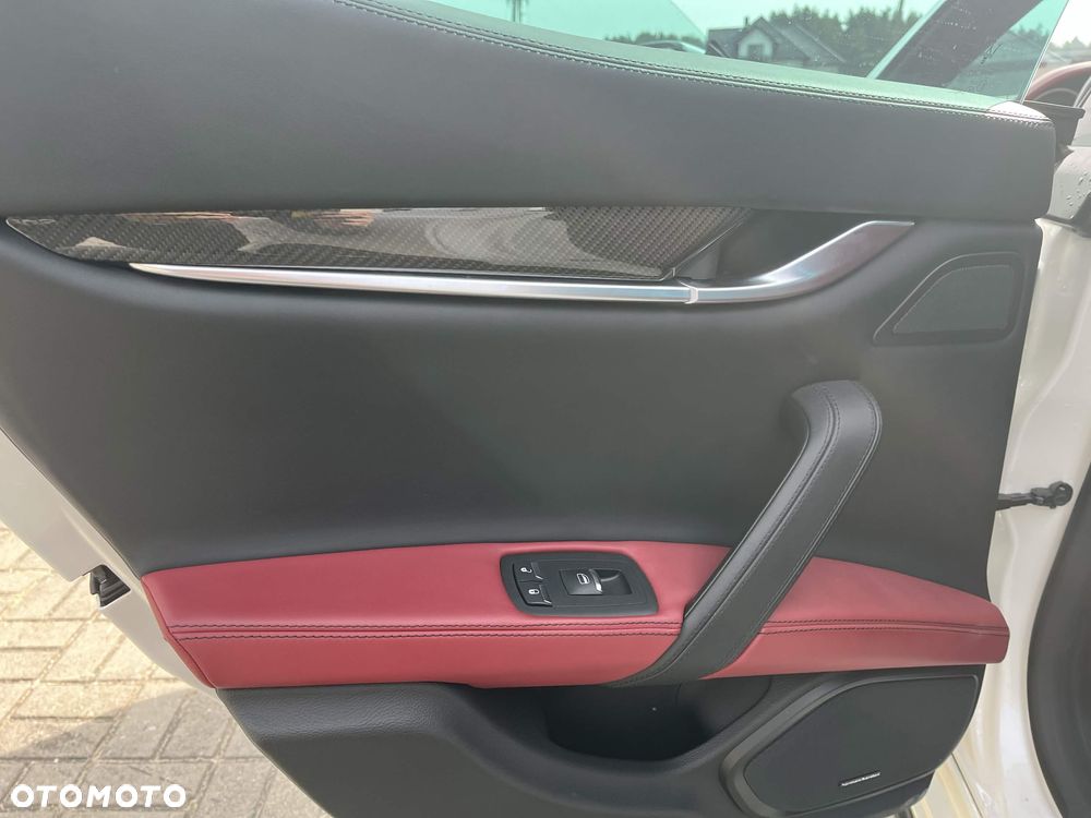 Maserati Ghibli S Q4 Modena - 8