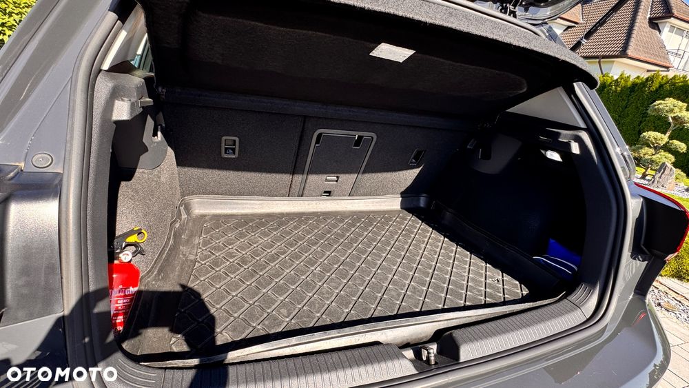 Volkswagen Golf 2.0 TDI Life - 12