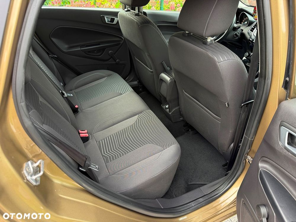 Ford Fiesta 1.5 TDCi St&St Ambiente - 23