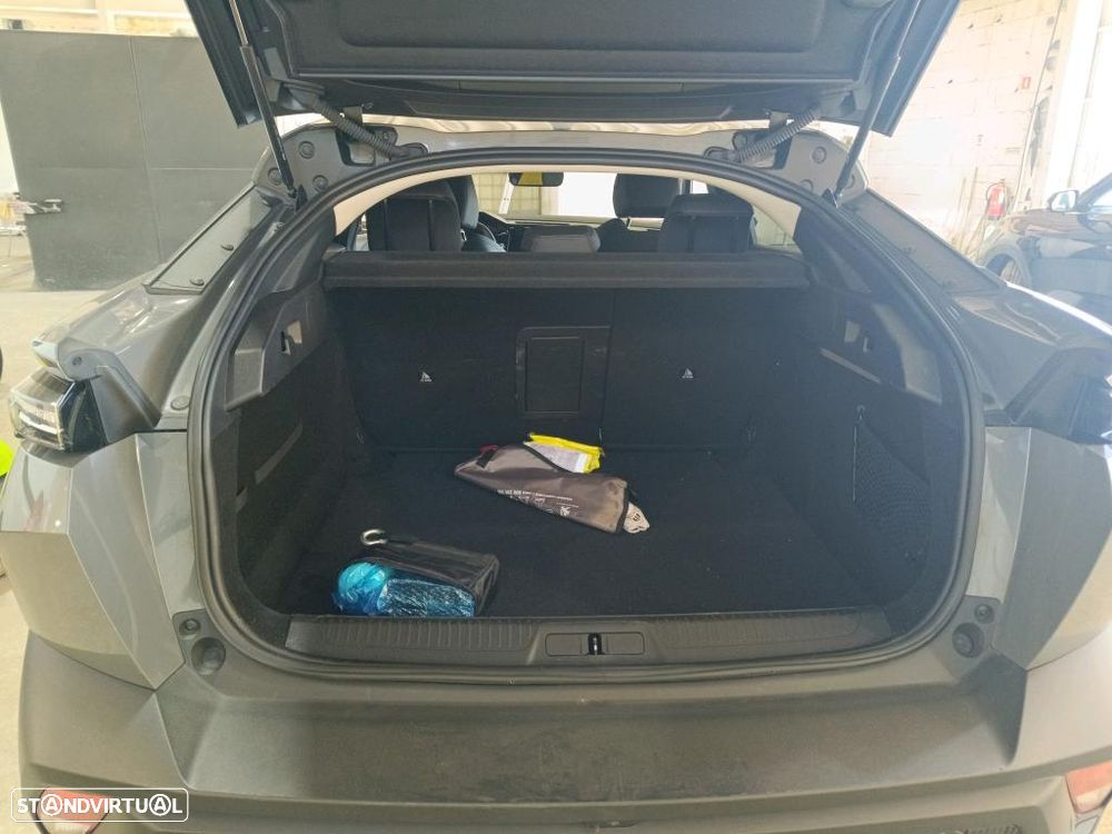 Peugeot 408 1.2 PureTech Allure EAT8 - 11