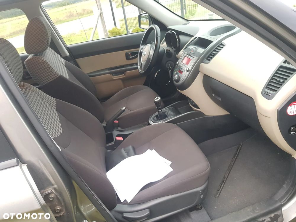 Kia Soul - 10