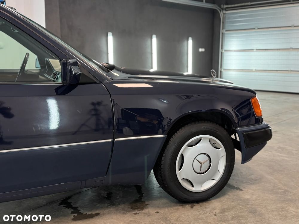 Mercedes-Benz W124 (1984-1993) - 20