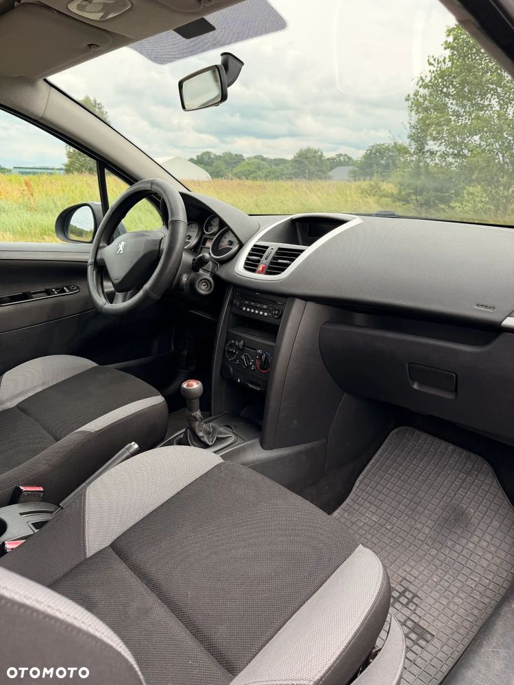 Peugeot 207 1.4 Trendy - 3