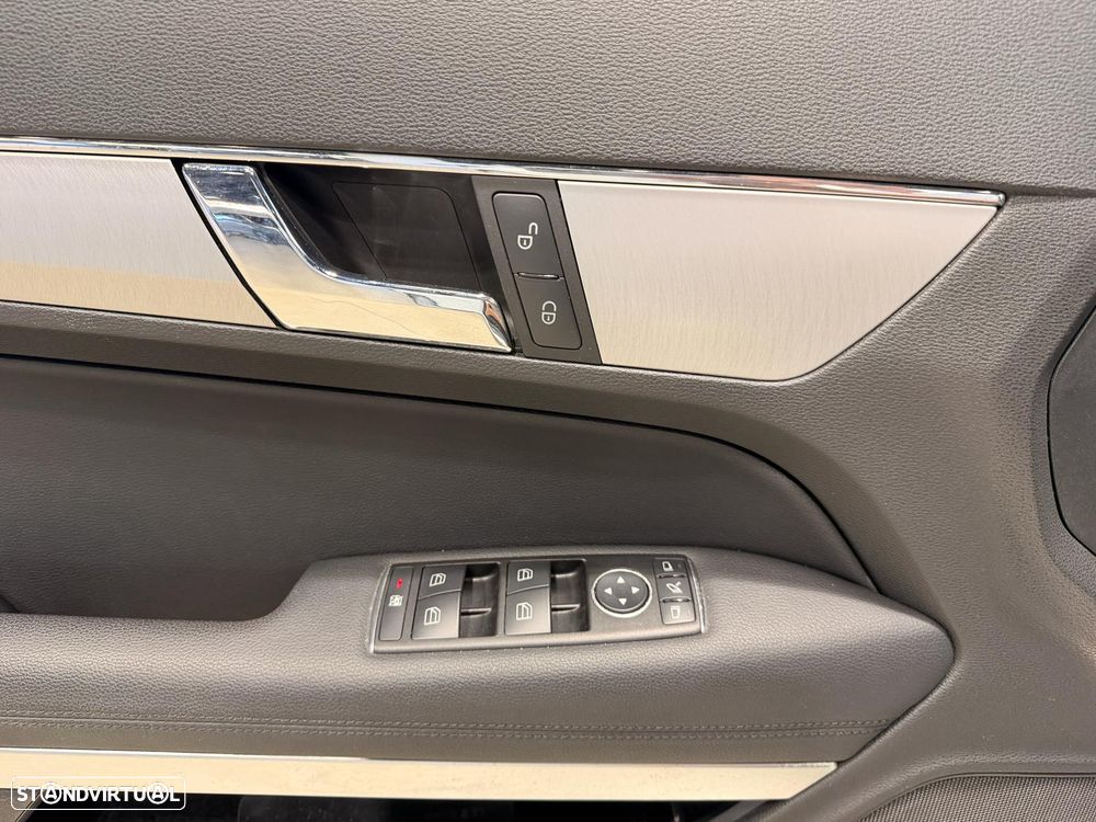 Mercedes-Benz E 250 CDi Avantgarde BlueEfficiency Auto - 36