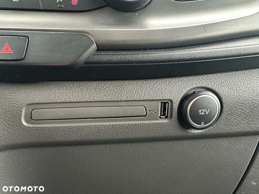 Ford TRANSIT CUSTOM - 21