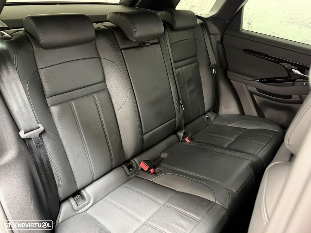 Land Rover Range Rover Evoque 1.5 P300e AWD Auto - 44