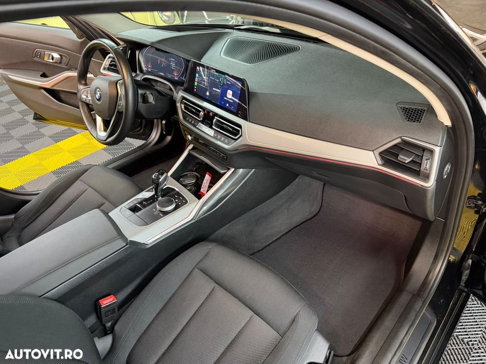 BMW Seria 3 330i Aut. Advantage - 9