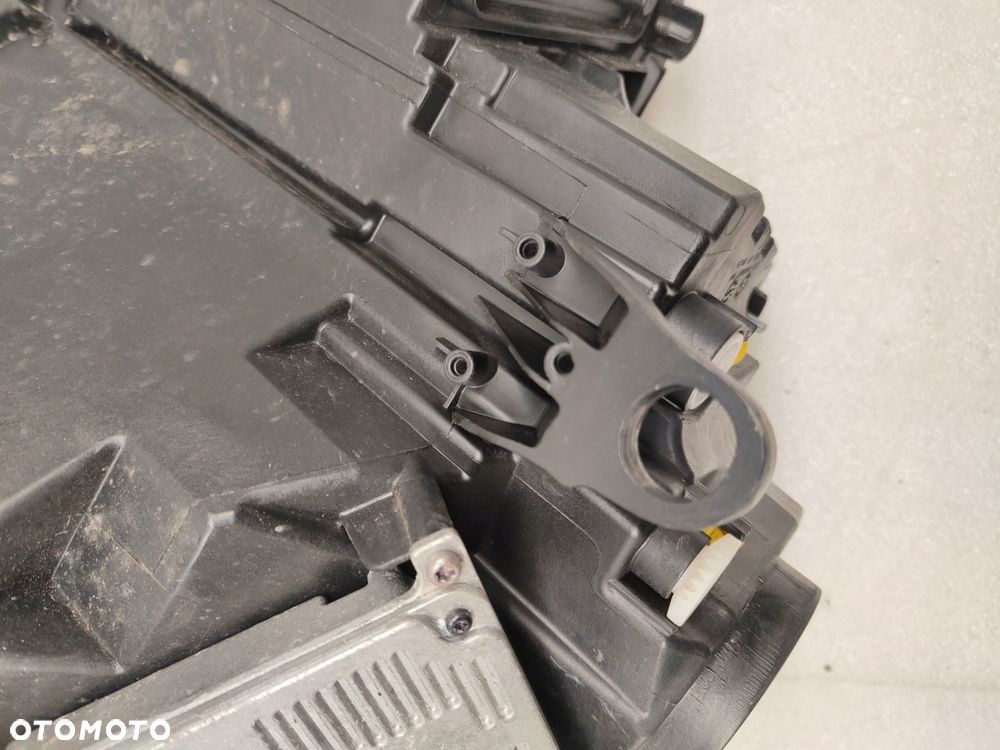 SKODA KAROQ FULL LED LAMPA PRAWY PRZÓD 57B941016D - 11